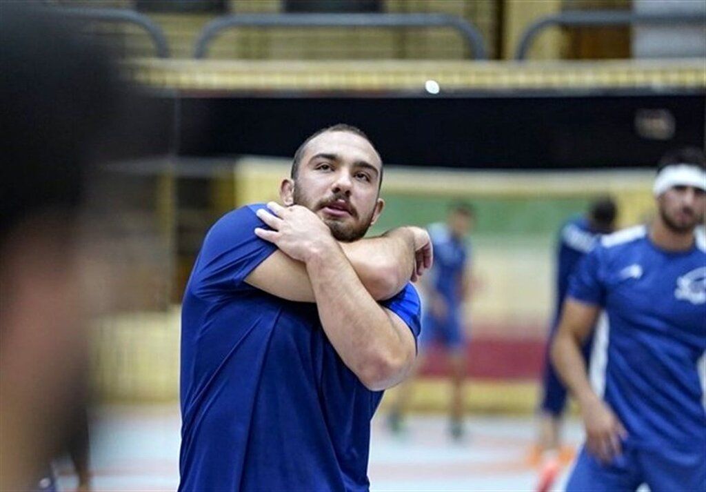 فدراسیون کشتی: امیرحسین زارع و پدرش عذرخواهی کردند، اما فعلا اخراج است