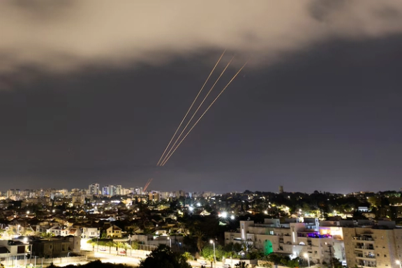 Israeli officials see no sign of imminent Iran strike - reports