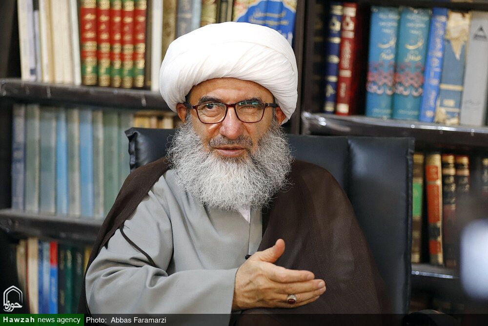 مدرس حوزه علمیه قم در واکنش به تهدیدهای ترامپ، خواستار قتل او شد