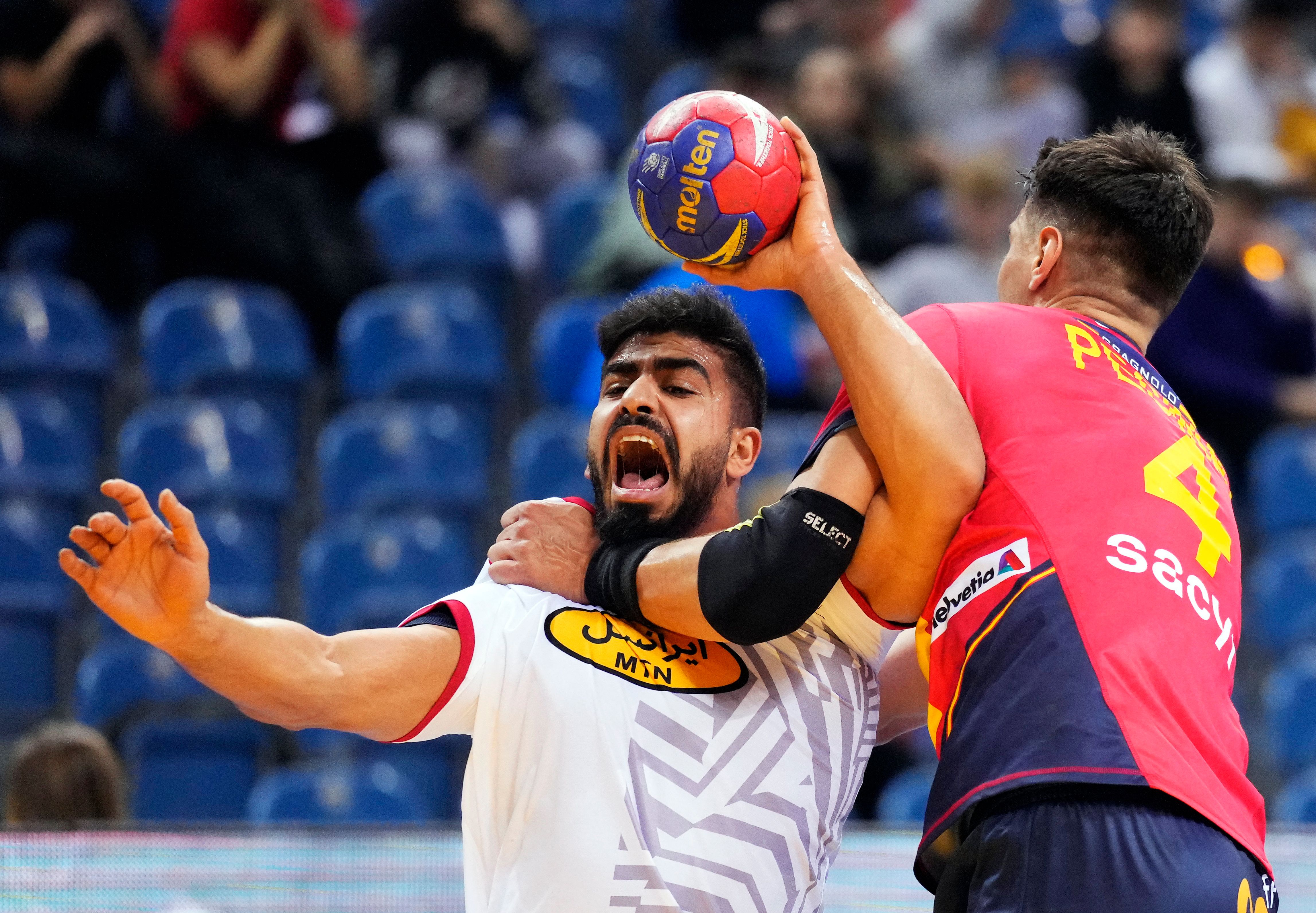 هندبال ایران به اسپانیا باخت و صعود کرد!