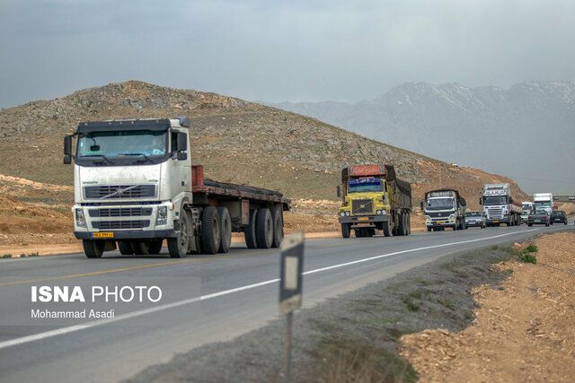 Economic Hardships Push Iranian Truck Drivers To Emigrate 