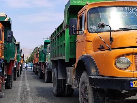 بیانیه سینماگران در حمایت از اعتصابها: اعتصاب رانندگان هشداری به این همه ظلم و دزدیهاست