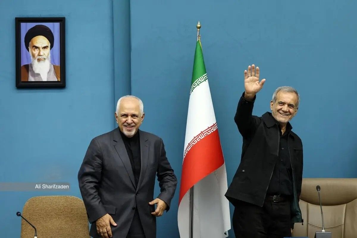 کناره‌گیری ظریف؛ آغازی بر بحران‌های بعدی دولت پزشکیان