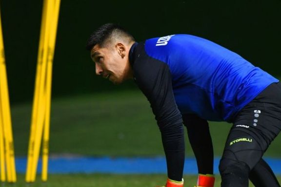 «خوش درخشیدی عقاب»؛ تمجید فولاد از نمایش دروازهبان ازبکستان برابر ایران