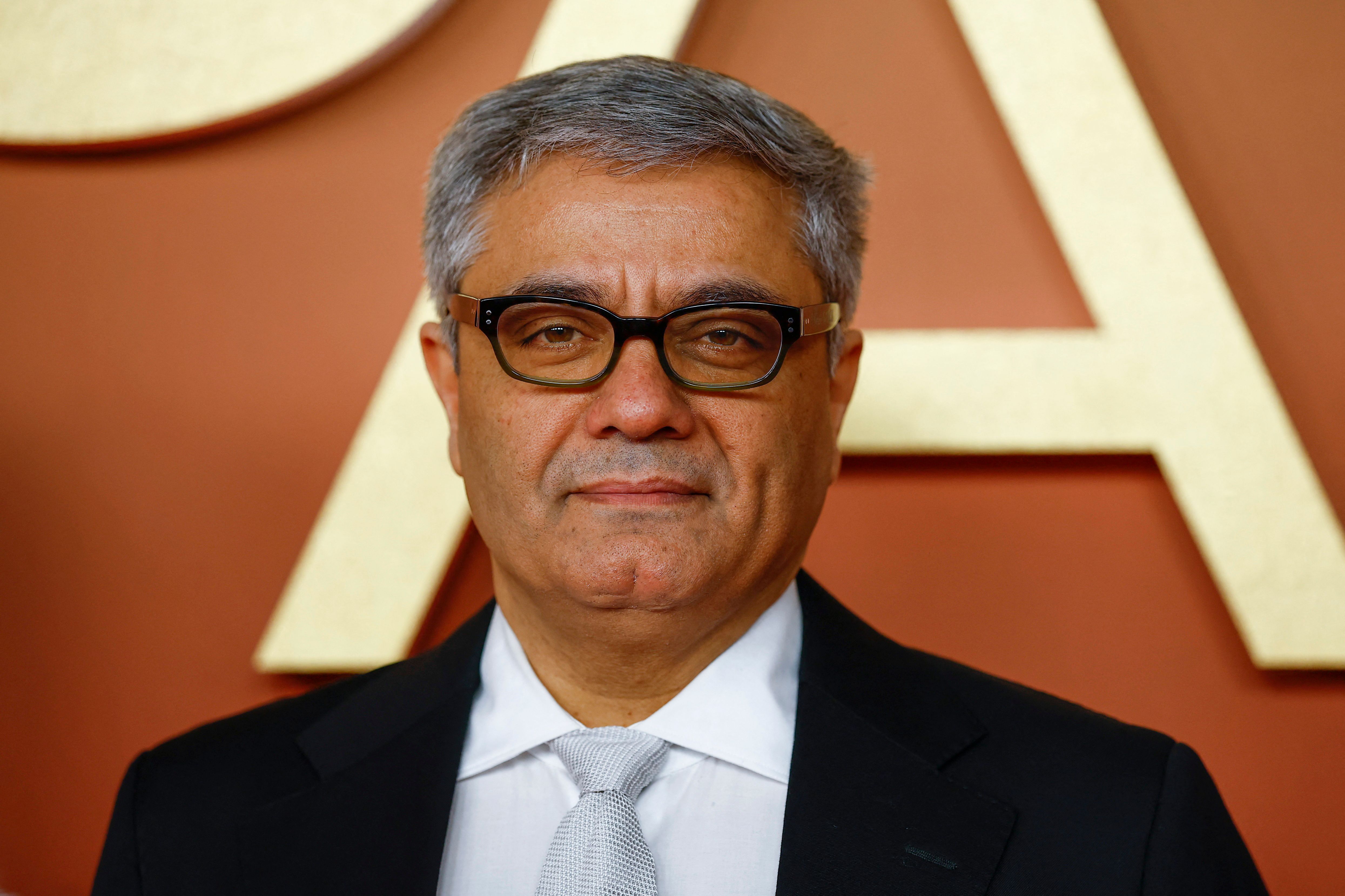 محمد رسول‌اف: جسم هنرمندان ایرانی به گروگان گرفته شده اما تولیداتشان جهانی است 