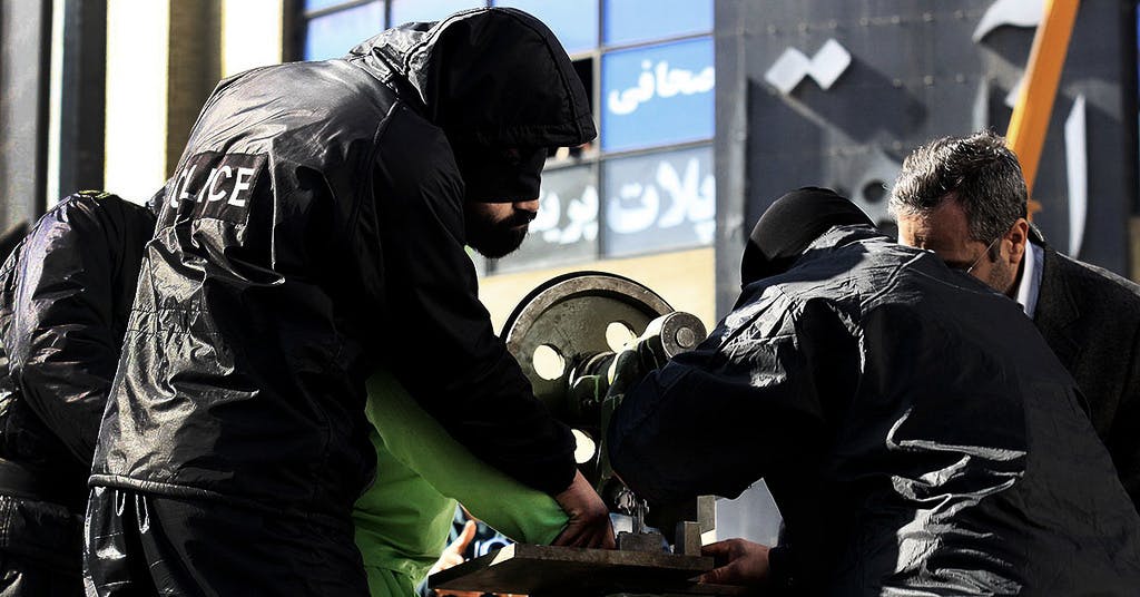 مصادر لـ"إیران إنترناشیونال":القضاء الإيراني یأمر بتنفیذ عاجل لعقوبتي الإعدام وبتر الأطراف