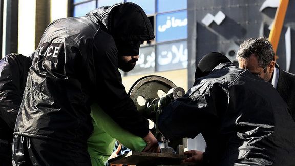 مصادر لـ"إیران إنترناشیونال":القضاء الإيراني یأمر بتنفیذ عاجل لعقوبتي الإعدام وبتر الأطراف