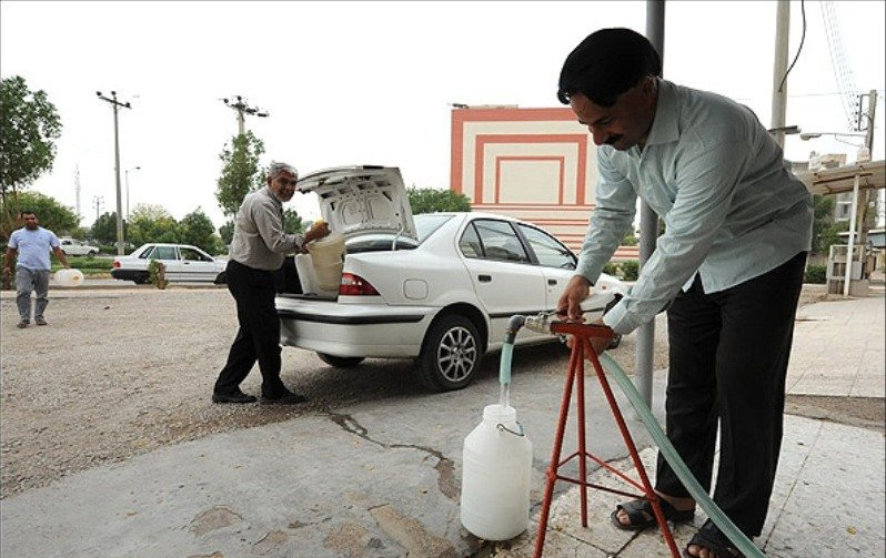 نماینده خرمشهر در مجلس: در آبادان و خرمشهر آب فاضلاب به خورد مردم می‌دهیم