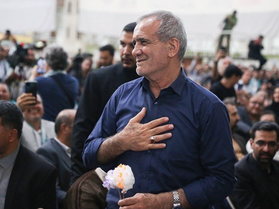 معاون پزشکیان: پزشکیان درگیر تشکیل کابینه بود، نشست خبری نگذاشت