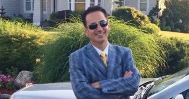 بعد اجتماعه مع إبراهيم رئيسي.. إقالة رئيس جمعية الأطباء الأميركية الإيرانية 