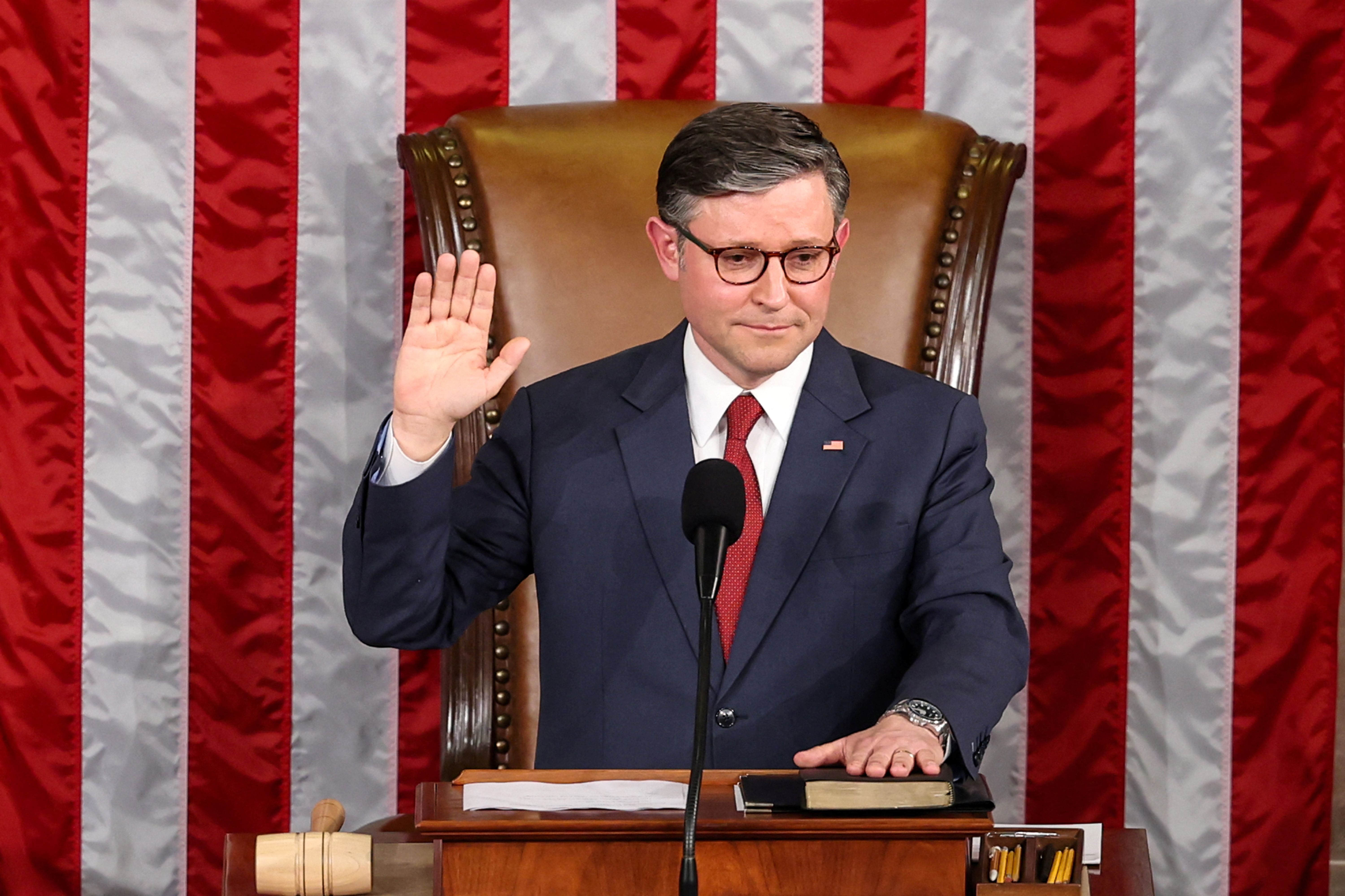 با حمایت جمهوری‌خواهان حامی ترامپ، مایک جانسون بار دیگر رییس مجلس نمایندگان آمریکا شد